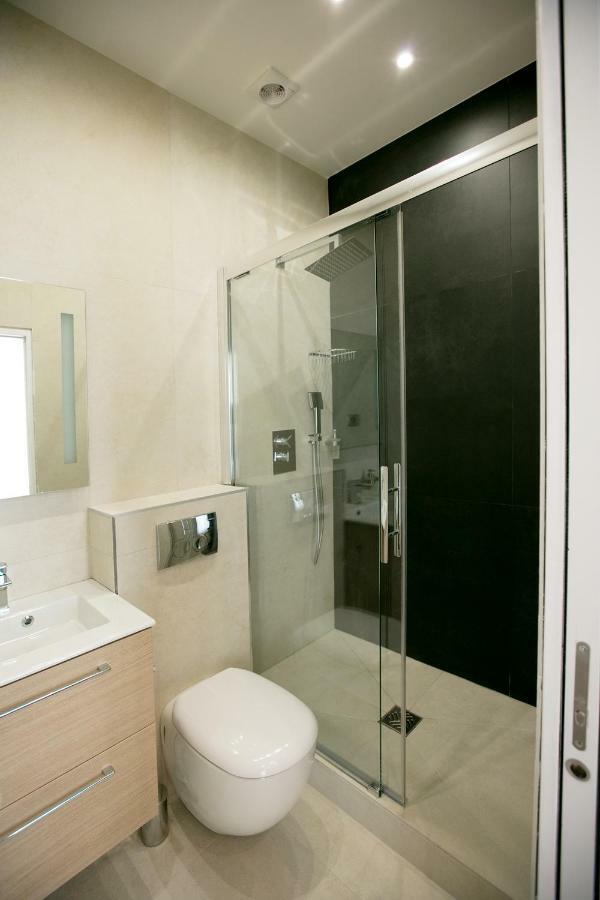 Louvois Apartment *